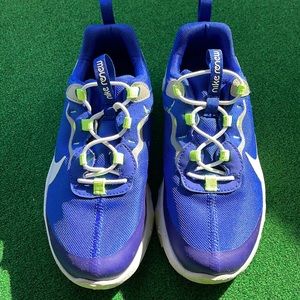 NIKE Boys Renew Sneakers. Size 2.